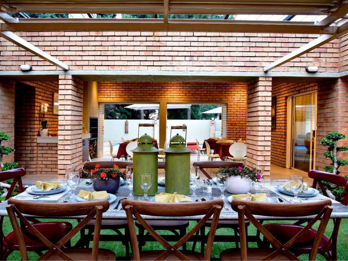 Five O'Clock Zen Boutique Guest House เซนทูเรียน ภายนอก รูปภาพ