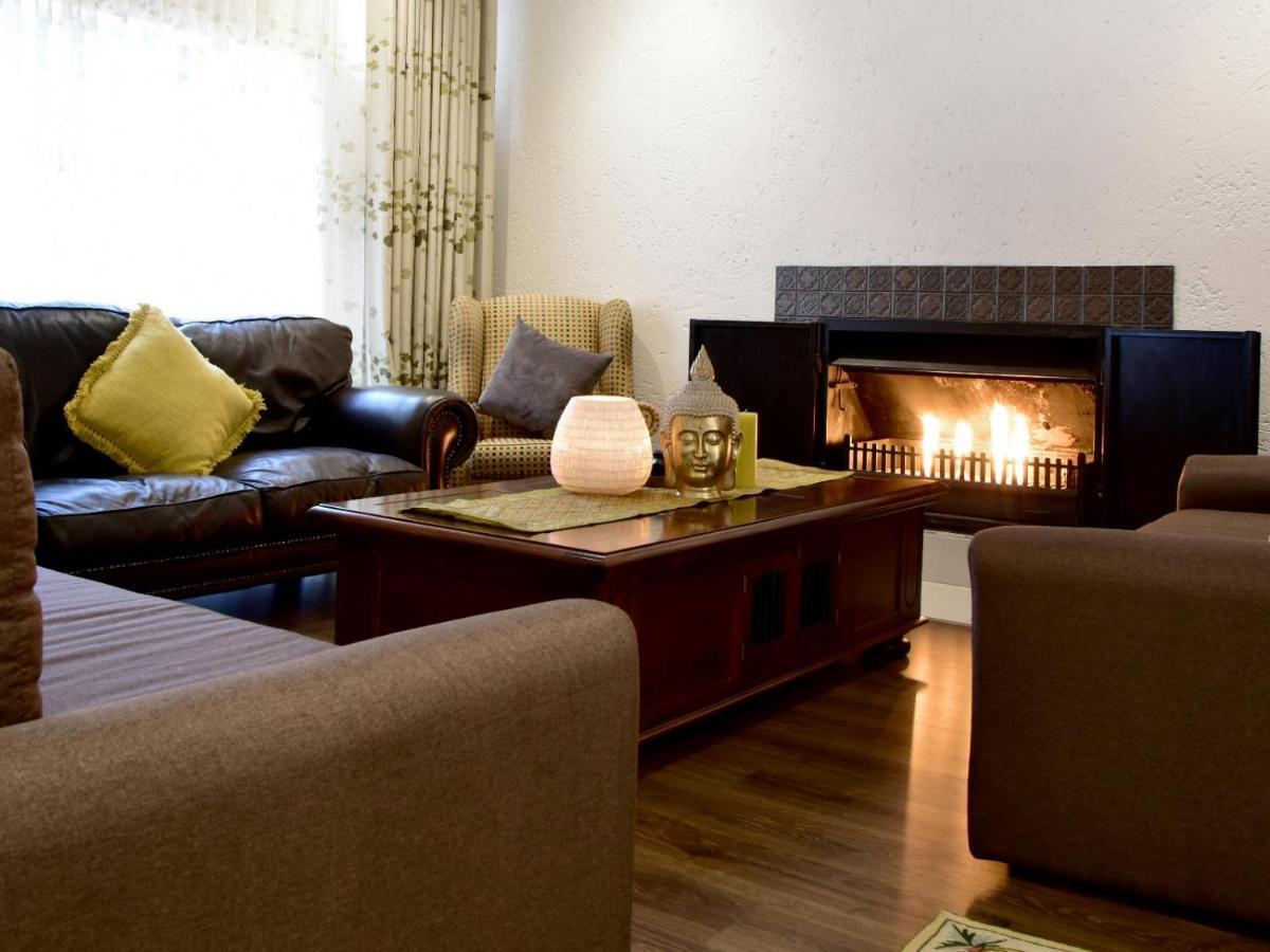 Five O'Clock Zen Boutique Guest House เซนทูเรียน ภายนอก รูปภาพ