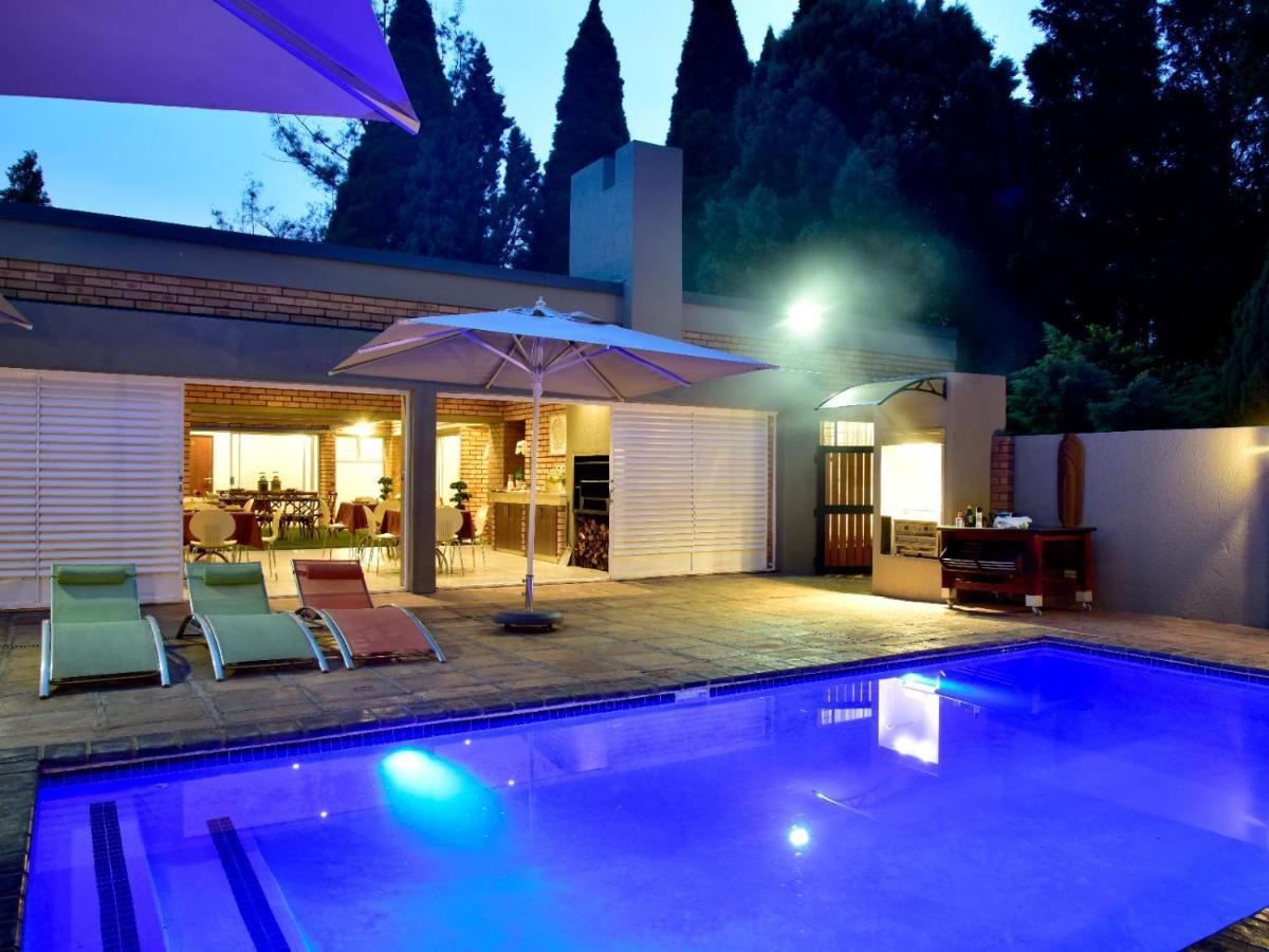 Five O'Clock Zen Boutique Guest House เซนทูเรียน ภายนอก รูปภาพ