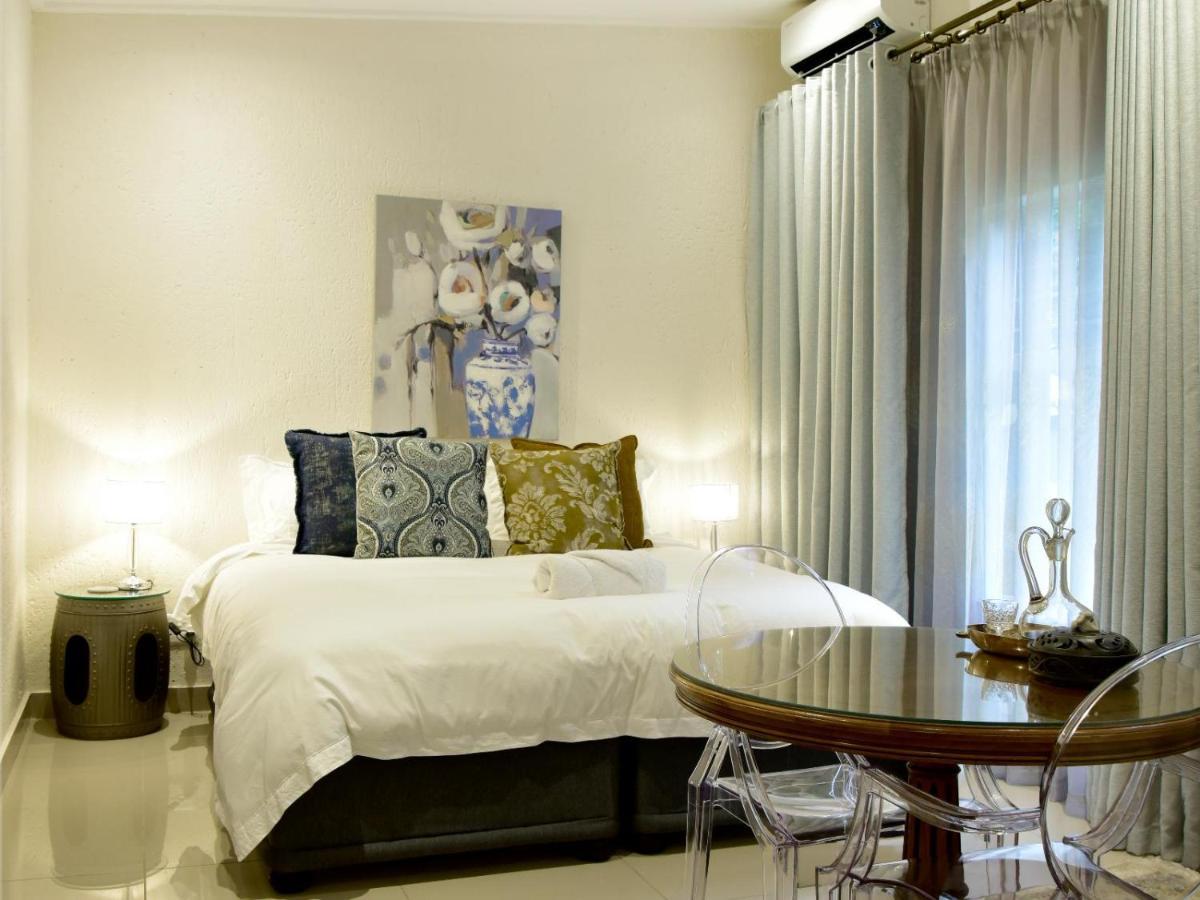 Five O'Clock Zen Boutique Guest House เซนทูเรียน ภายนอก รูปภาพ