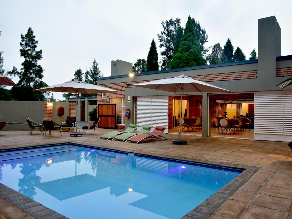 Five O'Clock Zen Boutique Guest House เซนทูเรียน ภายนอก รูปภาพ
