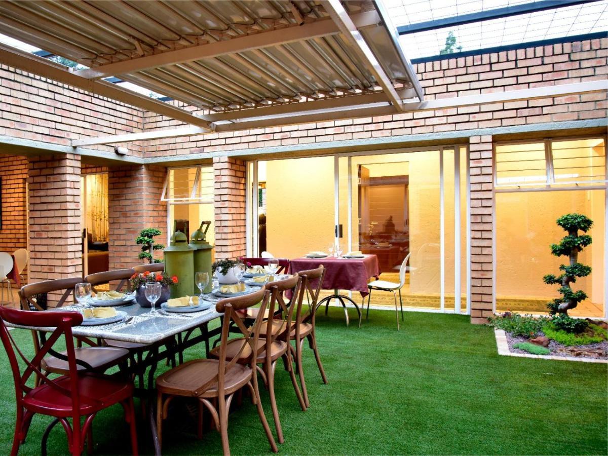 Five O'Clock Zen Boutique Guest House เซนทูเรียน ภายนอก รูปภาพ