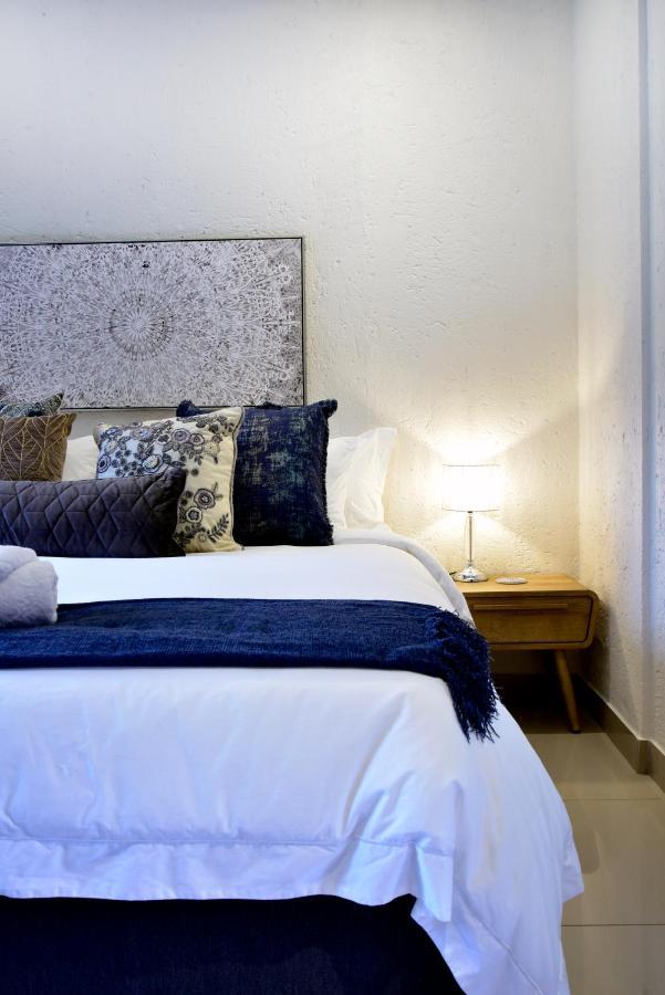 Five O'Clock Zen Boutique Guest House เซนทูเรียน ภายนอก รูปภาพ