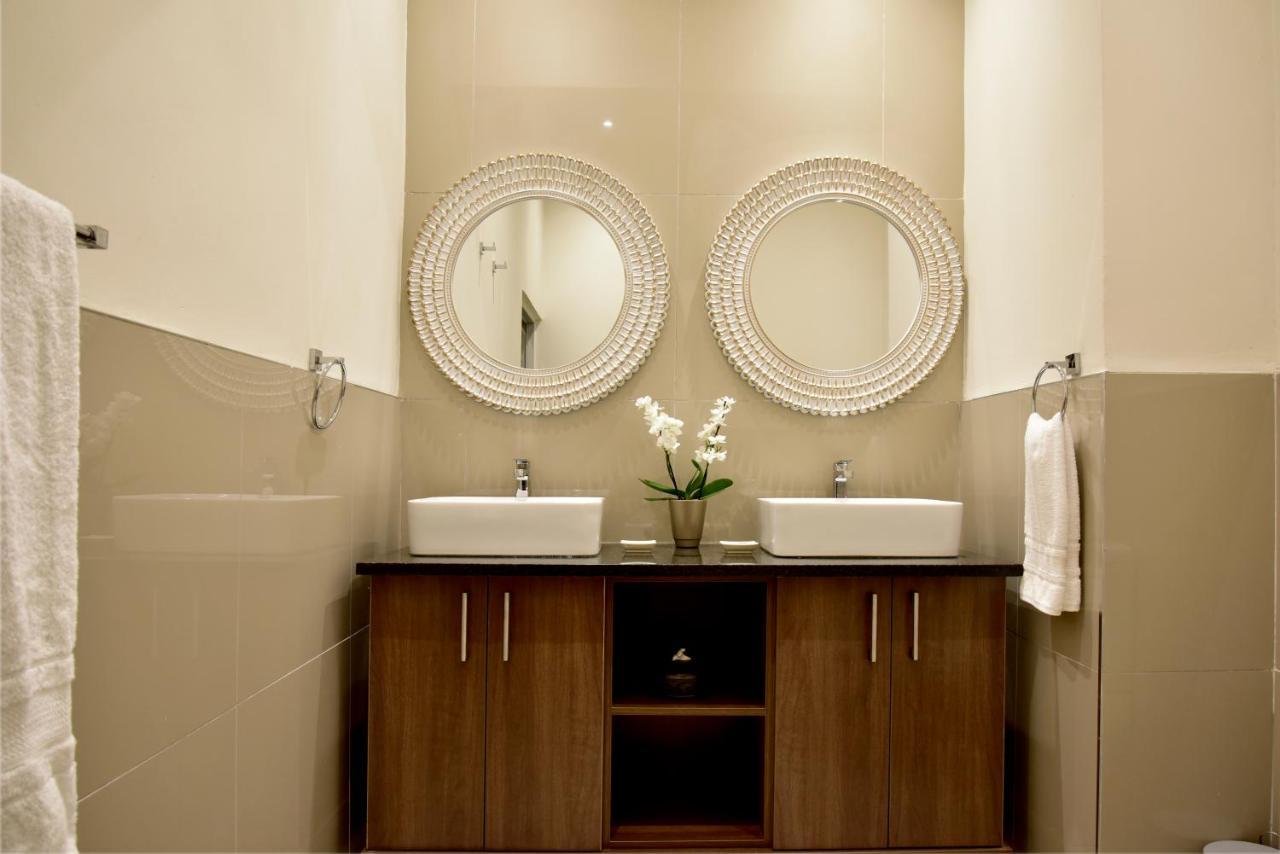 Five O'Clock Zen Boutique Guest House เซนทูเรียน ภายนอก รูปภาพ