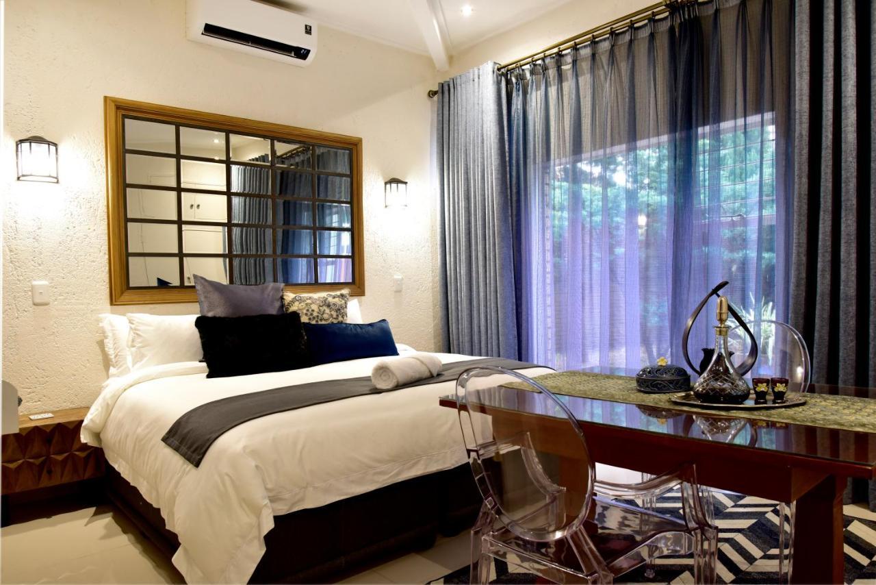 Five O'Clock Zen Boutique Guest House เซนทูเรียน ภายนอก รูปภาพ